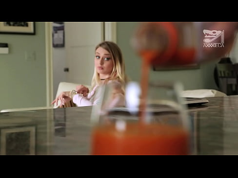 ❤️ Vajza e nxehtë me cica të mëdha dhe pidhi të shtrënguar merr karin nga humbësi, por shumë e vështirë ❤❌ Porno e bukur në sq.hentaibar.ru ❤